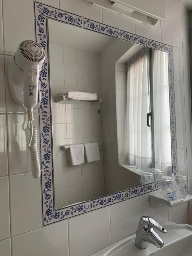 Hotel Villa De Cabrales Arenas De Cabrales Εξωτερικό φωτογραφία